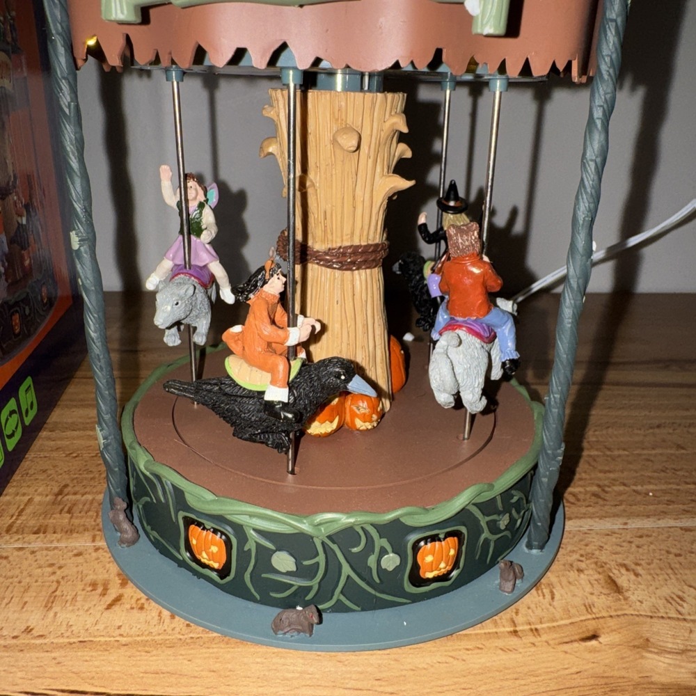 Lemax Spooky Town Eerie-Go-Round 84431 Carousel Carnival Ride Retired Halloween - Picture 4 of 6